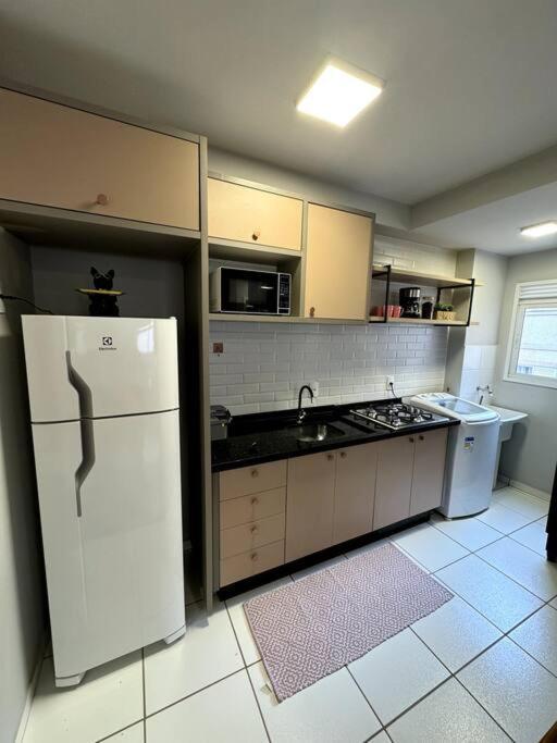 Condominio Solar Di Lucca Lindo Apartamento Com Ar Condicionado E Proximo A Uel Londrina Ngoại thất bức ảnh